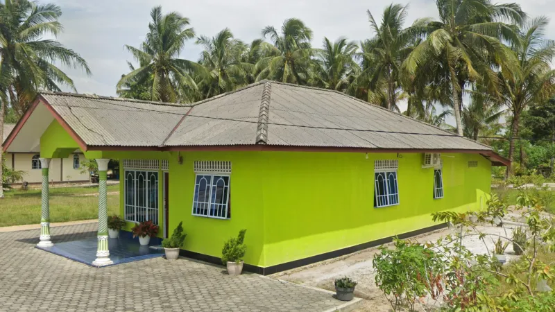 Tile Lined Roof Edges